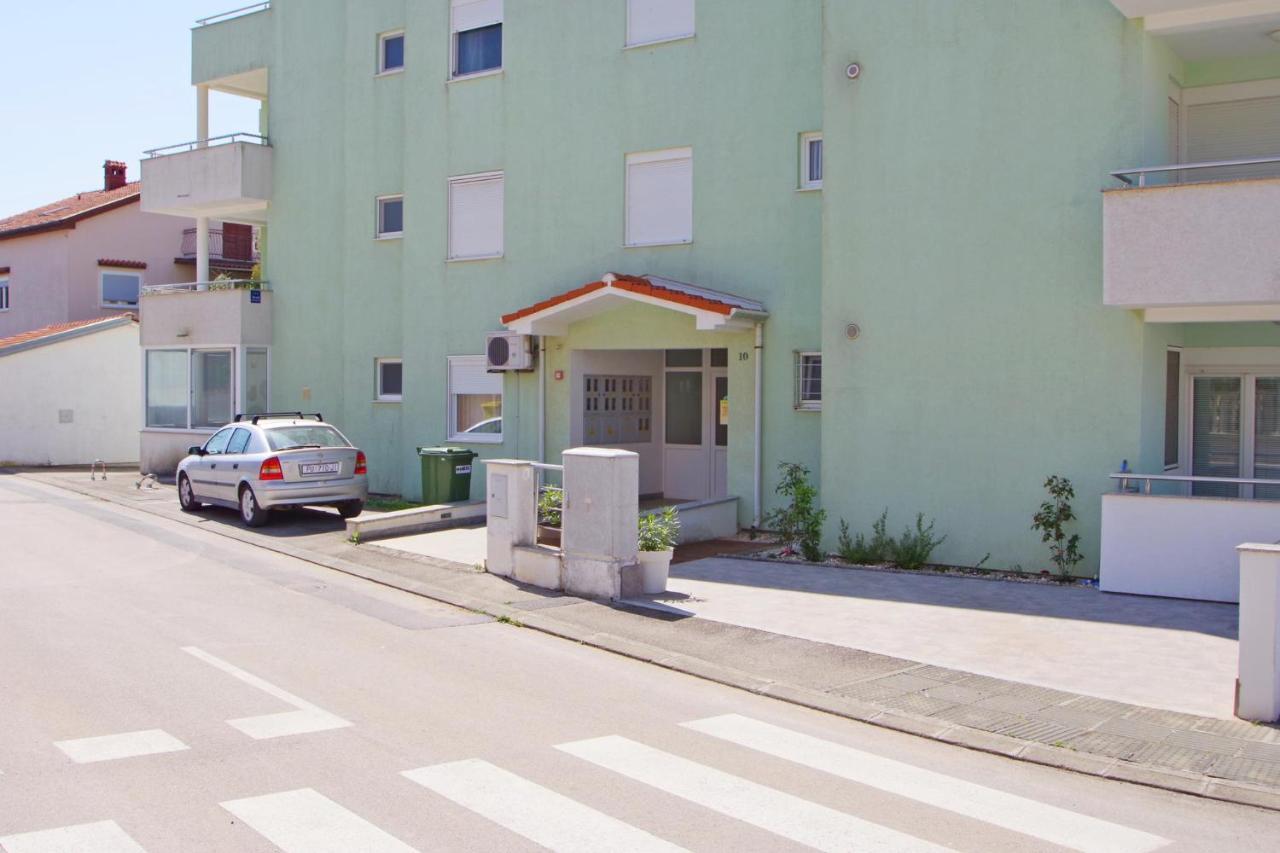 Holiday Apartment Sky, メドゥリン エクステリア 写真